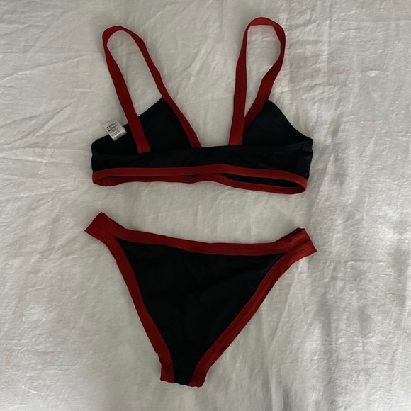 L*Space Farrah Bikini - Picture 4 of 8